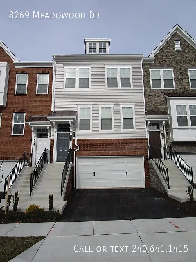 Lovely 4 BR/3.5 BA Townhome in Hanover! — Photo 2