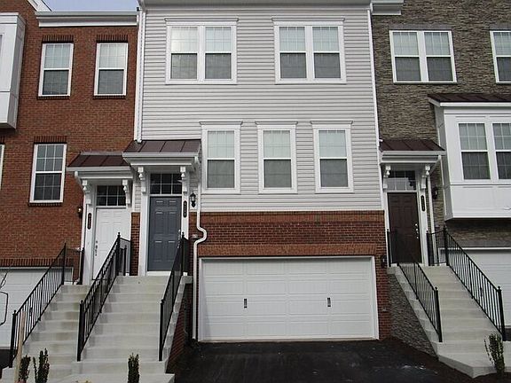 2nd image of 8269 Meadowood Dr