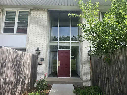 10433 Briarbend Dr #8 Photo 1