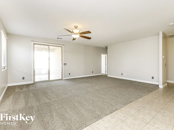 3rd image of 1712 W Loemann Dr