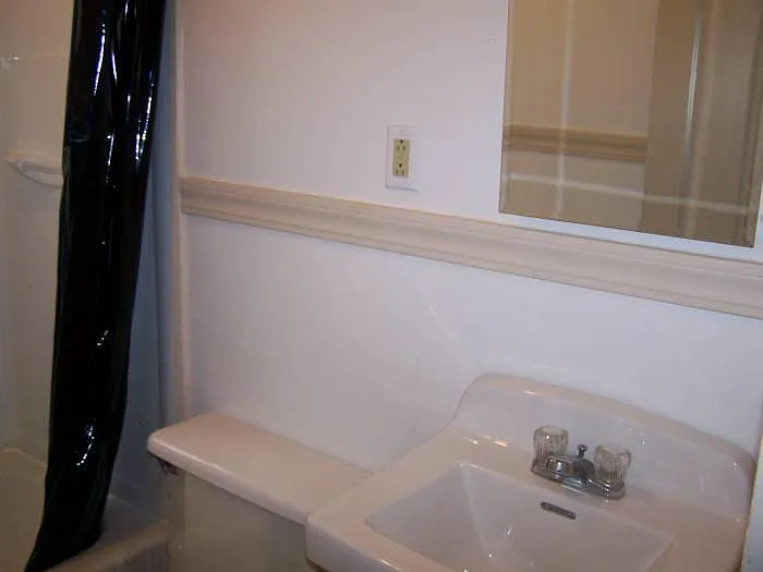 909 Franklin St #2 — Photo 6