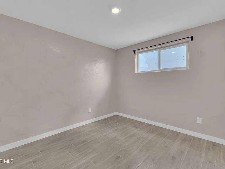 8931 Robert Dr #EL — Photo 15