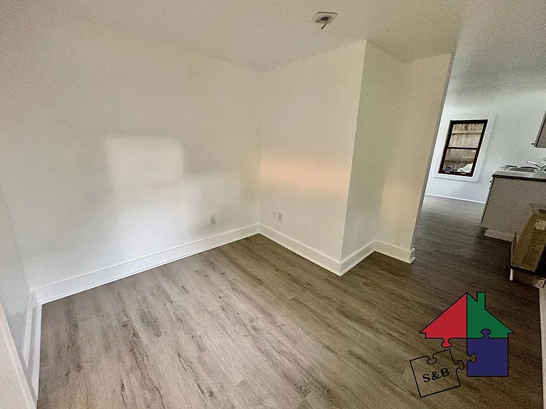 214 Pine St #216 — Photo 10