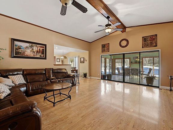 5th image of 1317 N Cedar Lake Rd