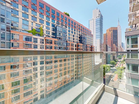 3rd image of 237 E 34th St APT 1003