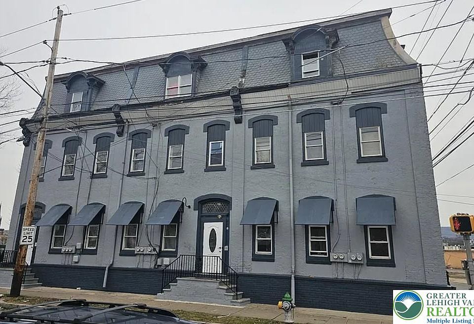1st image of 380-384 S Franklin St
