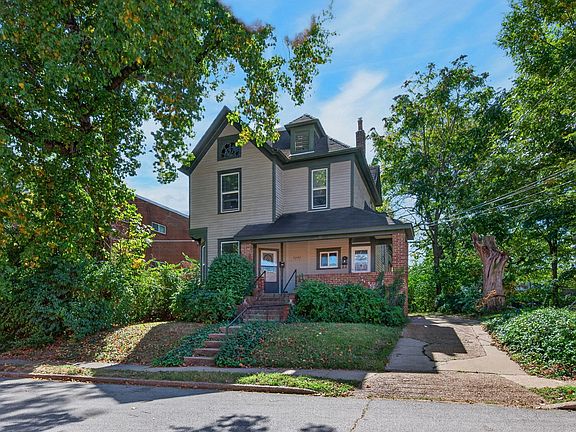 4th image of 7242 Sarah St #A