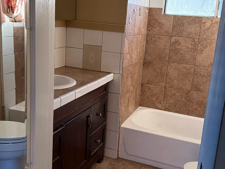 353 Dale Dr — Photo 3