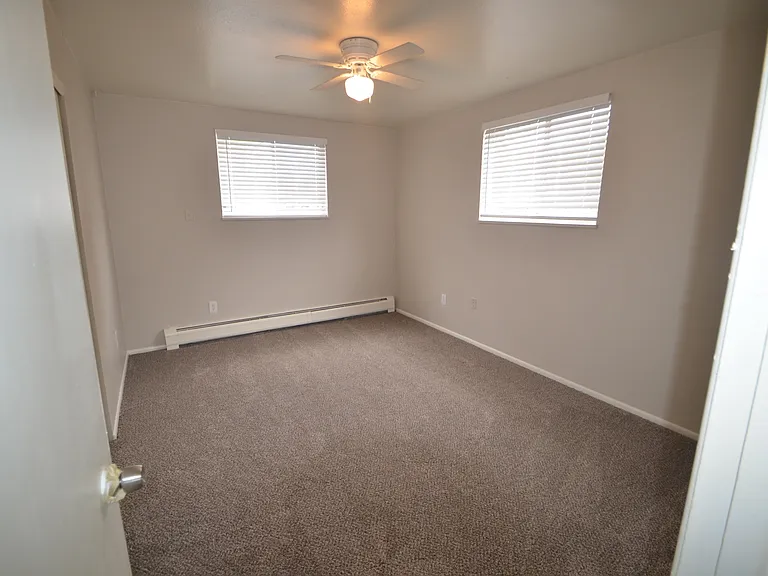 5327 S Fox St — Photo 8