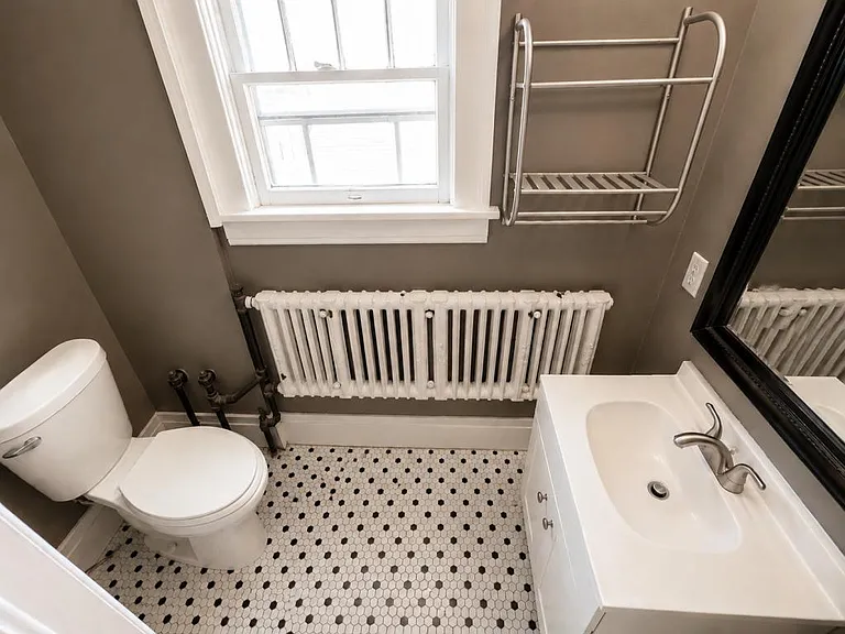 310 E Thayer Ave — Photo 15
