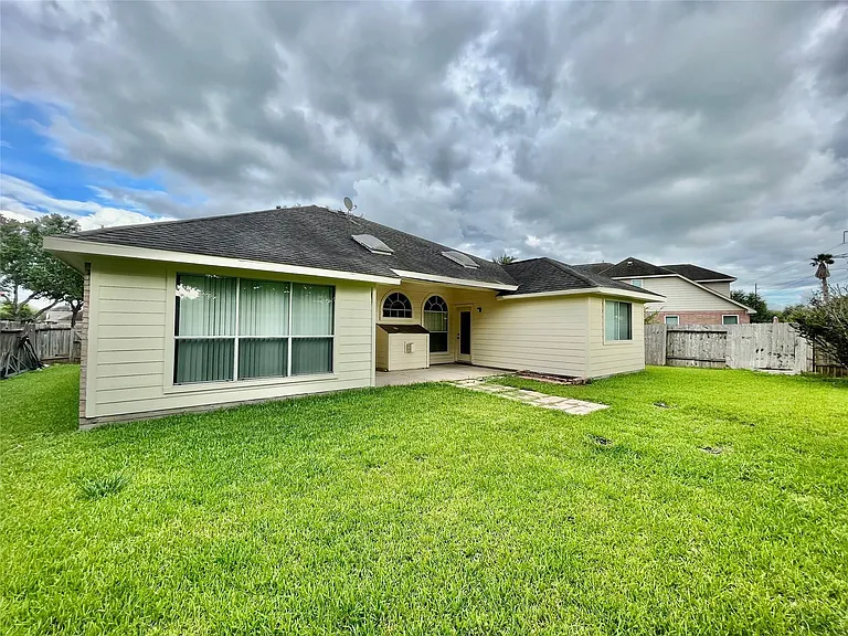 1146 Jasons Bend Dr — Photo 17