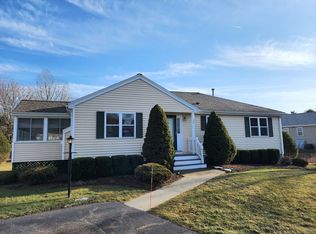 75 Crystal Water Dr UNIT 75, East Bridgewater, MA 02333