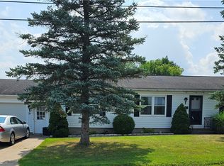 21 Rosemary St, Utica, NY 13501