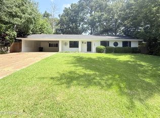 1406 Vermont Ave, McComb, MS 39648