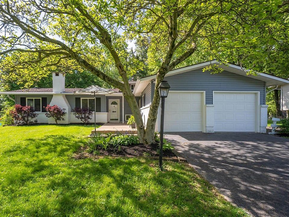 1st image of 3599 Darbyshire Dr