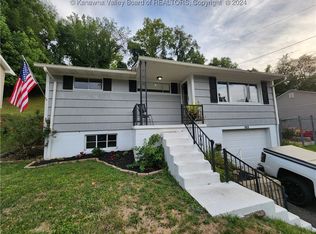 1020 Forest Rd, Charleston, WV 25314