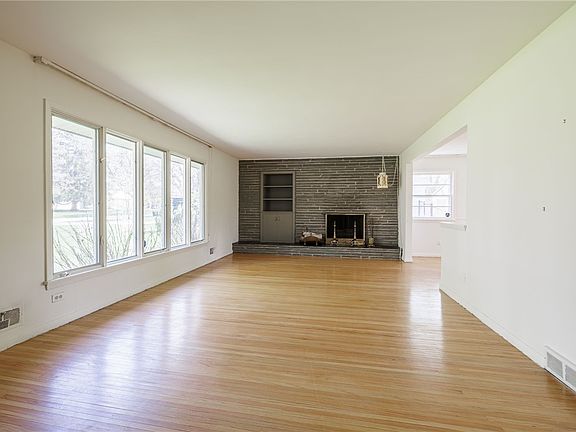 5th image of 290 Dunrovin Ln