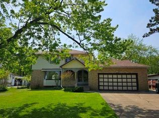 88 Frankhauser Rd, Williamsville, NY 14221