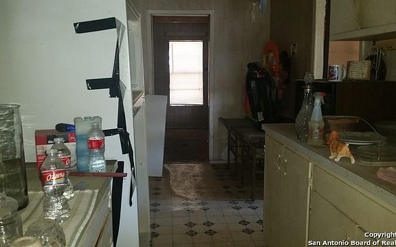 4th image of 240 Esma St