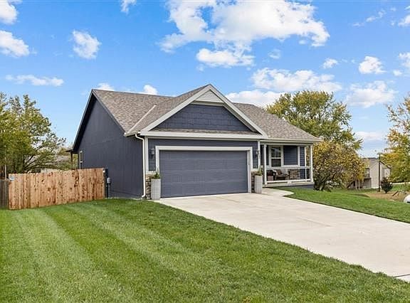 2nd image of 3507 NE 85th St