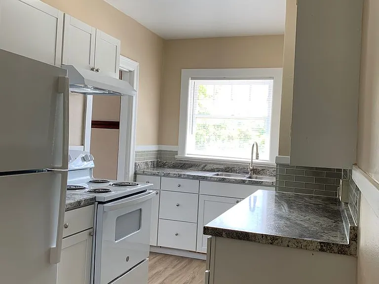 8 S Magnolia St — Photo 12