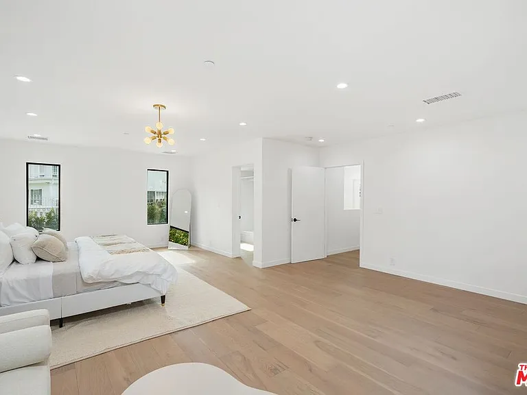 4545 Balboa Ave — Photo 27