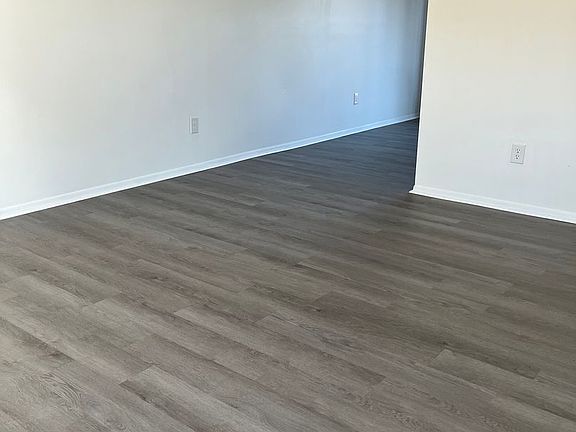 3rd image of 6 Morningside Dr APT 25