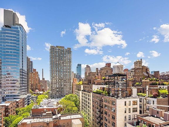 3rd image of 200 E 74th St APT 14A