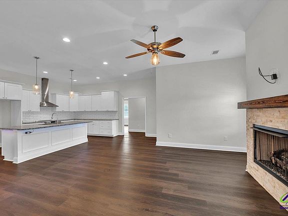 5th image of 430 Nandina Ct