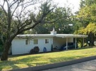 18 Orchard Hill Rd, Branford, CT 06405