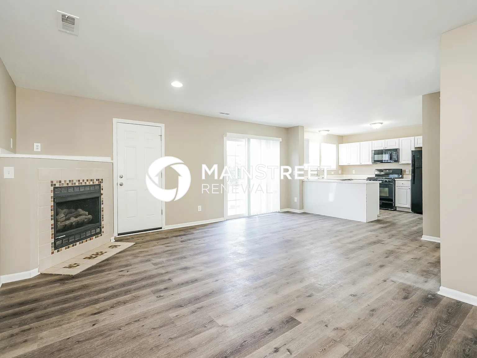 4396 Alameda Dr — Photo 3