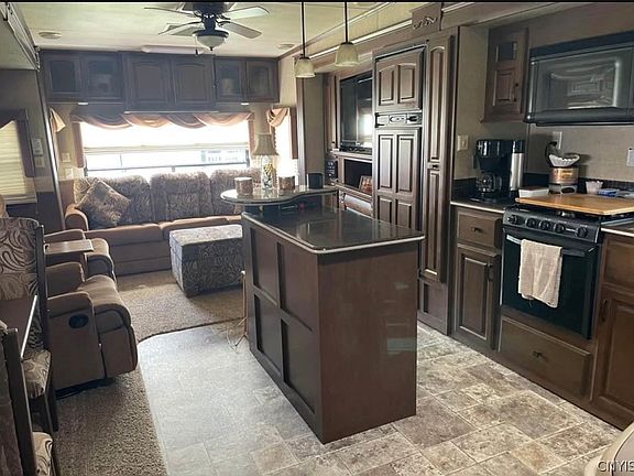 4th image of 80 Brennan Bch #1317