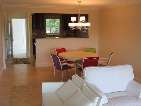 4th image of 3209 NE 36th St APT 10