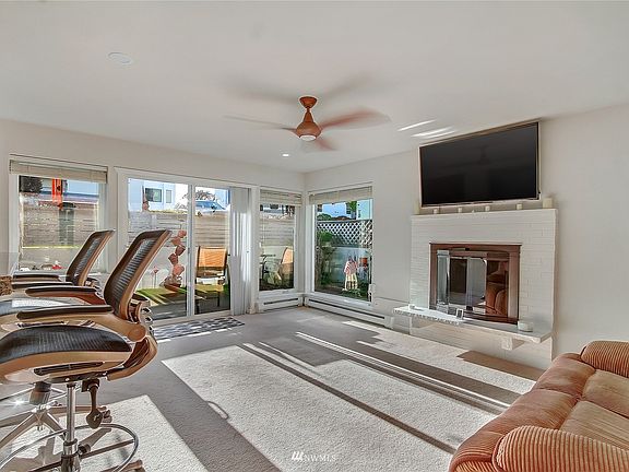5th image of 22612 6th Ave S APT 16