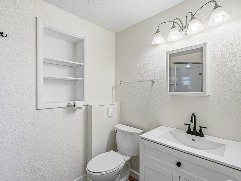 113 S Gardner Rd #B — Photo 8