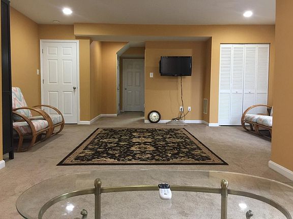 Living Room Pic1