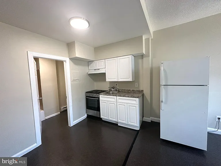 64 W Antietam St #7 — Photo 6