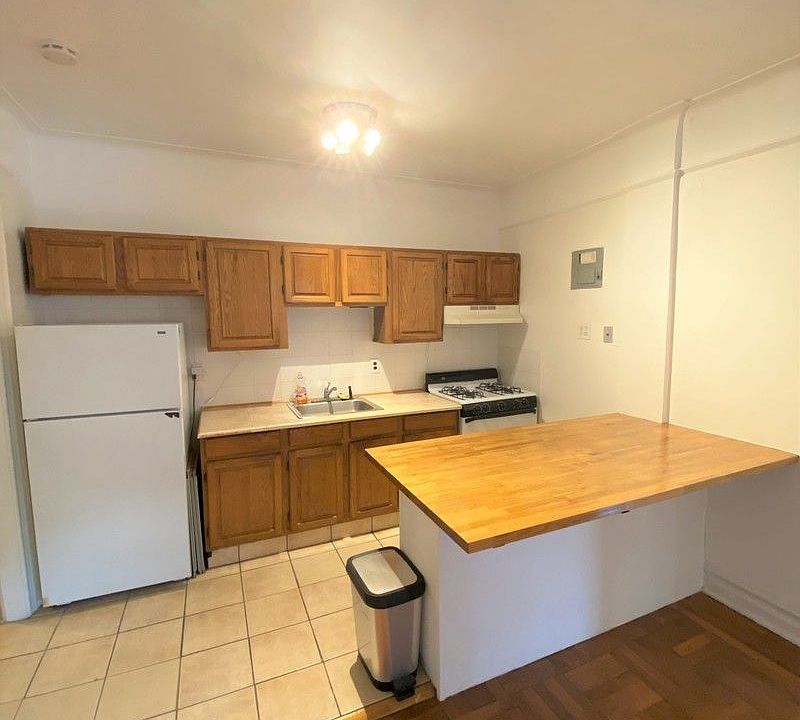 1st image of 2559 41st St APT 4A