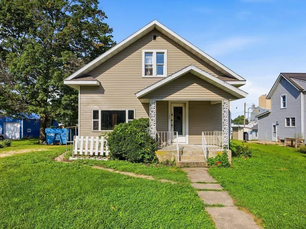 109 S Front St, Greeley, IA 52050