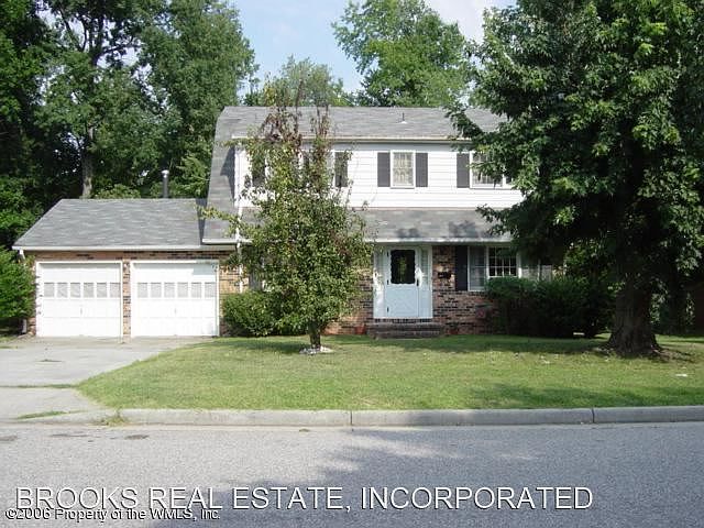 1st image of 137 Patrick Henry Dr
