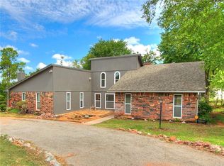 9811 Brush Creek Rd, Norman, OK 73026