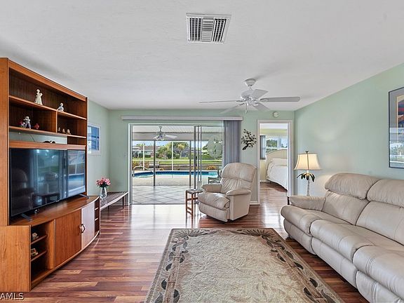 5th image of 486 Keenan Ct