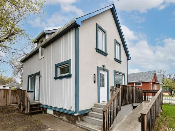 453 LILLOOET STREET W, Moose Jaw, SK S6H 4Z4