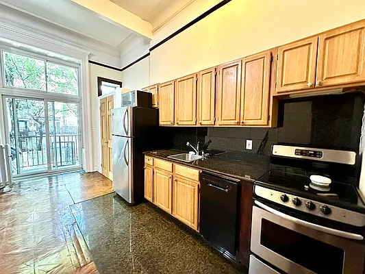 Rented by Corcoran | media 14