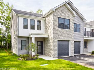 28 Colfax St, Toms River, NJ 08753