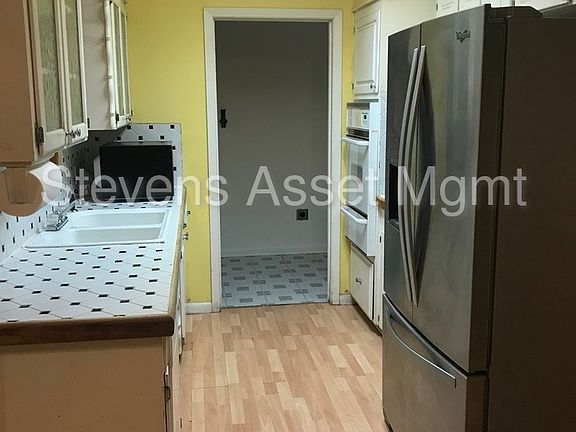 4th image of 5902 W Canal Blvd