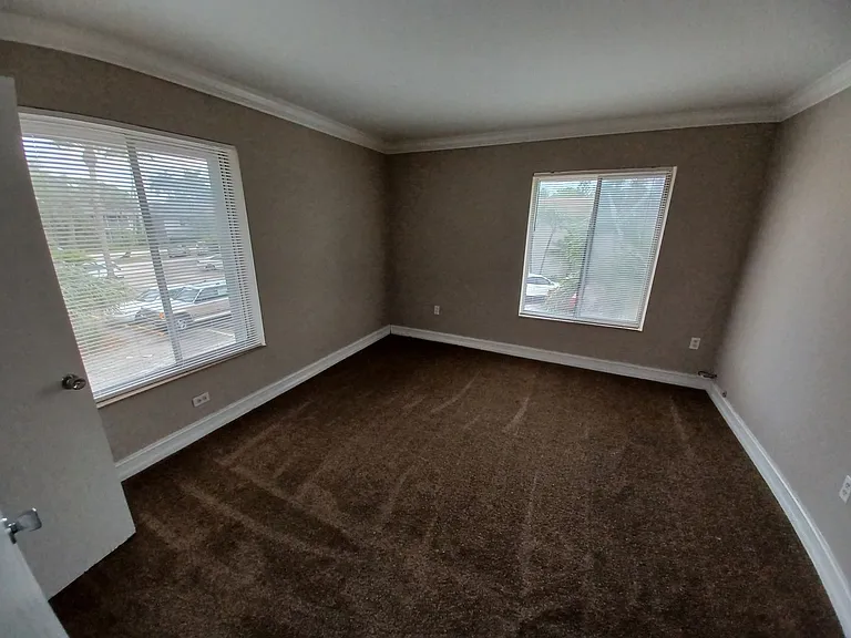 1830 Maravilla Ave #212 — Photo 22