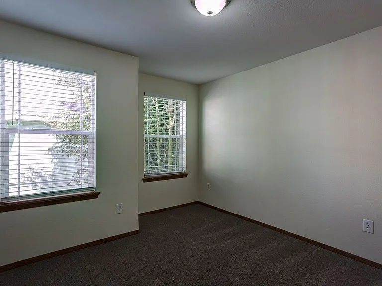 4628-4648 NE Lombard St — Photo 60