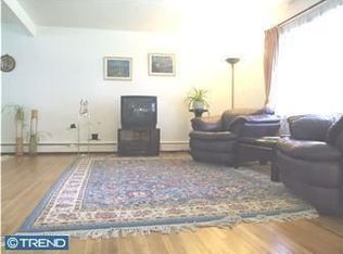 6 Florham Dr, Lawrence Township, NJ 08648