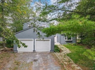 3014 Briarwood Dr, Tobyhanna, PA 18466